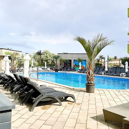 Evelyn'S Apartment Spa&Pool Beach Resort Mamaia Esterno foto