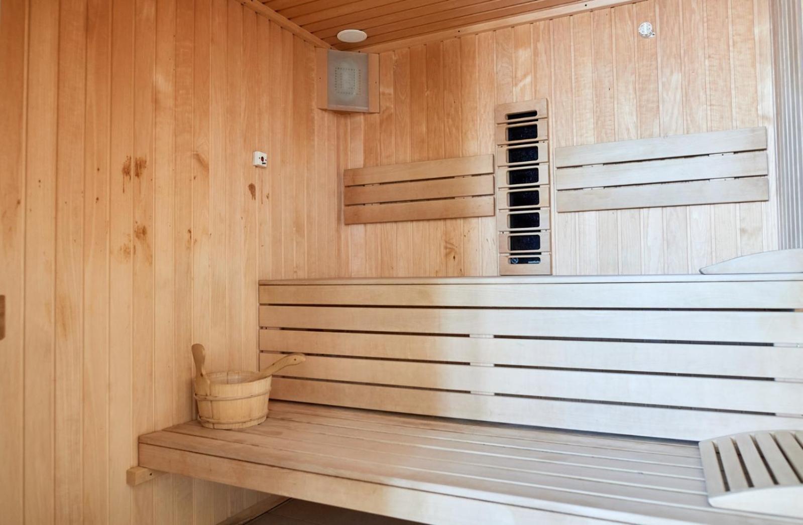 Evelyn'S Apartment Spa&Pool Beach Resort Mamaia Esterno foto