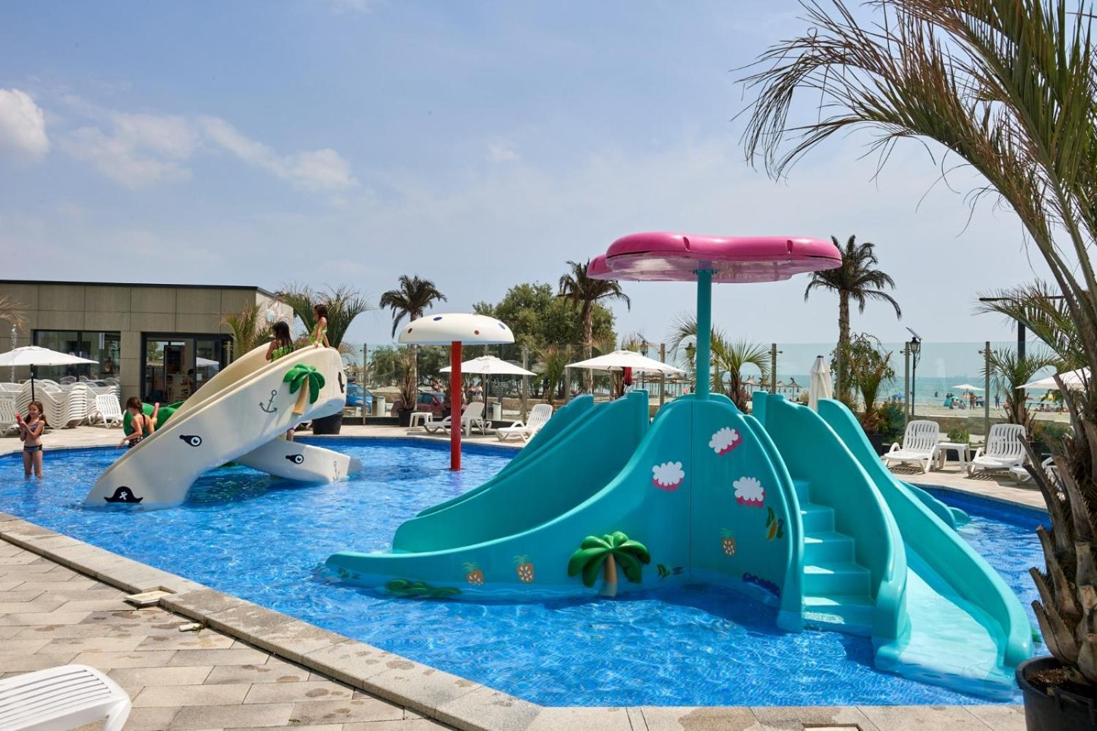 Evelyn'S Apartment Spa&Pool Beach Resort Mamaia Esterno foto