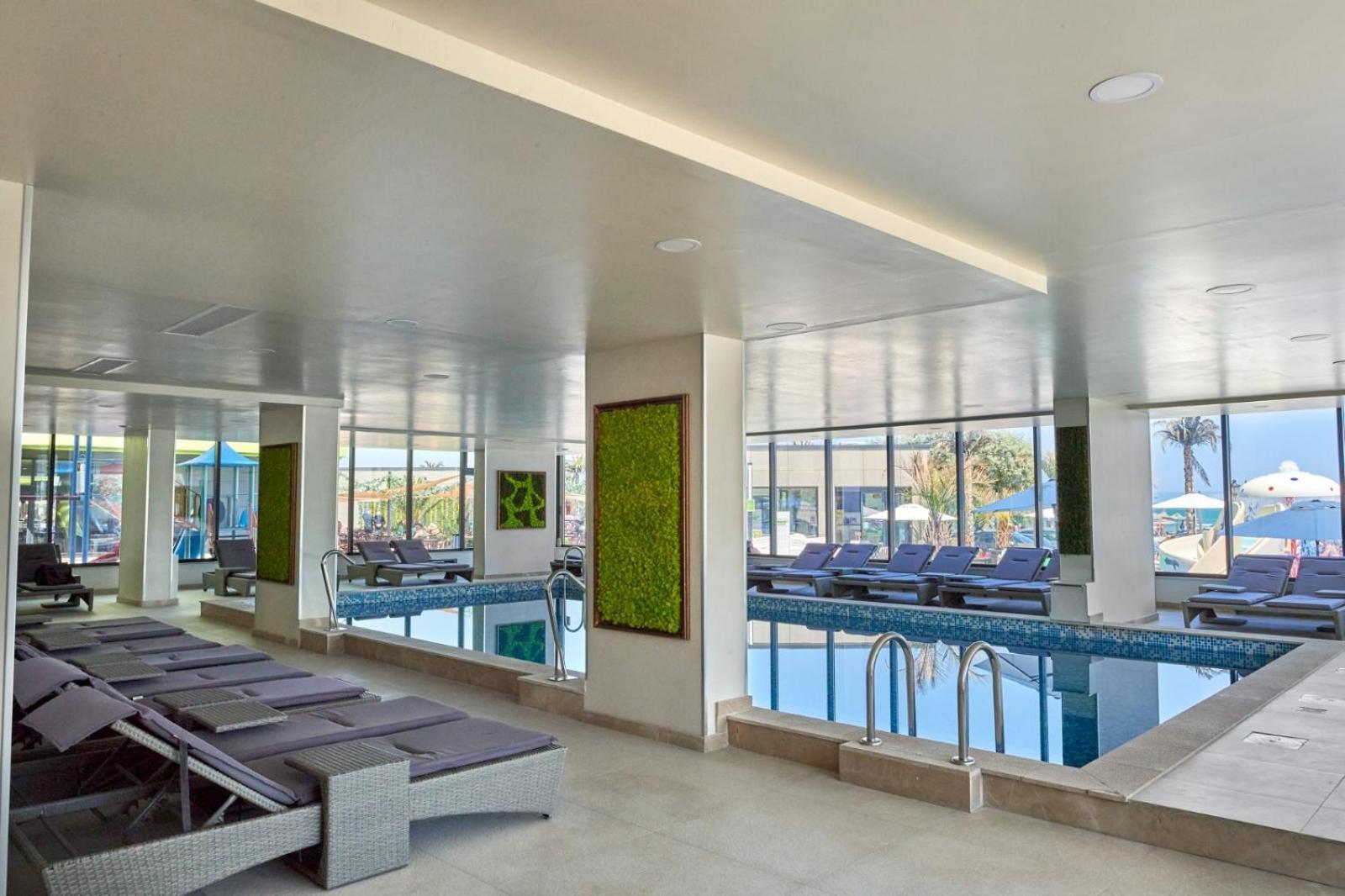 Evelyn'S Apartment Spa&Pool Beach Resort Mamaia Esterno foto