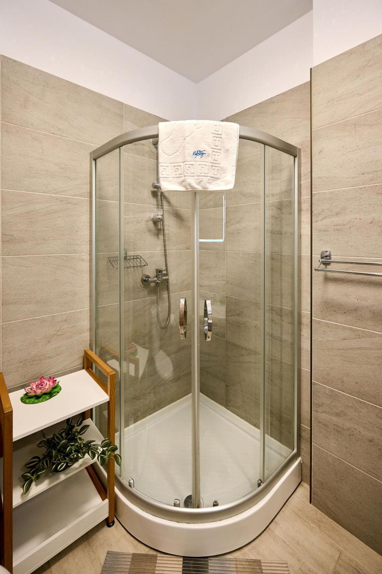 Evelyn'S Apartment Spa&Pool Beach Resort Mamaia Esterno foto
